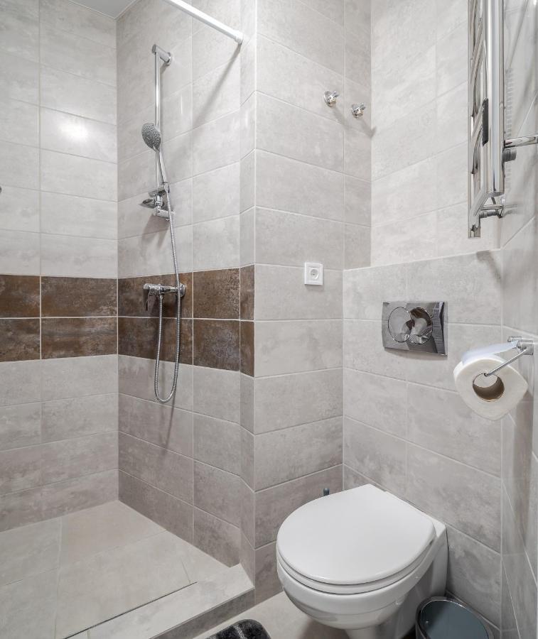 Golden Violin ! Apartments リヴィウ エクステリア 写真